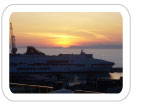 Nave al tramonto